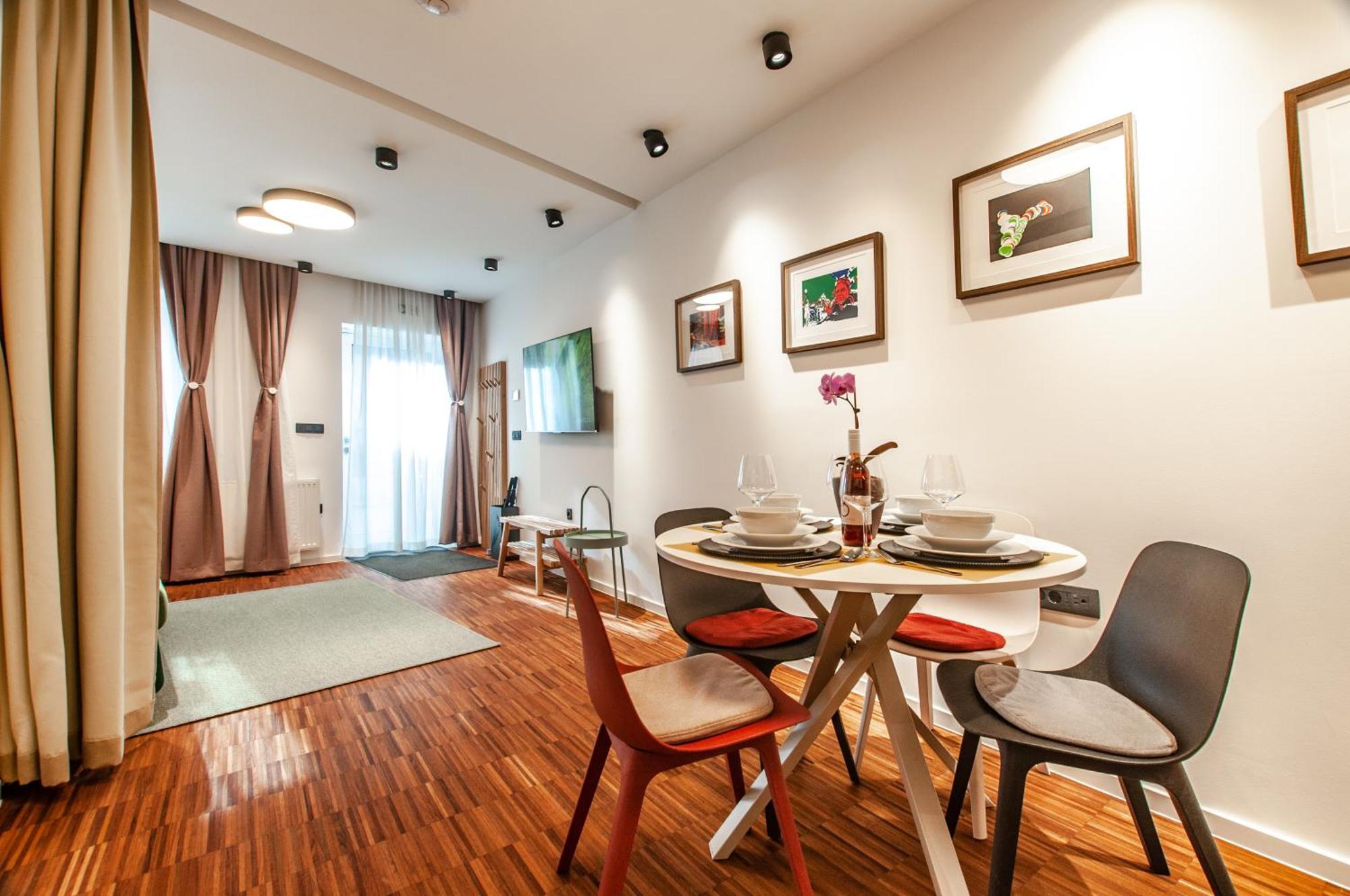 Six In The City Apartment, Ljubljana Extérieur photo